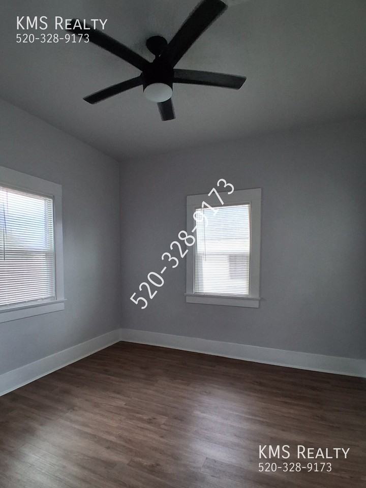 1531 E Grant Rd - Photo 7 of 22