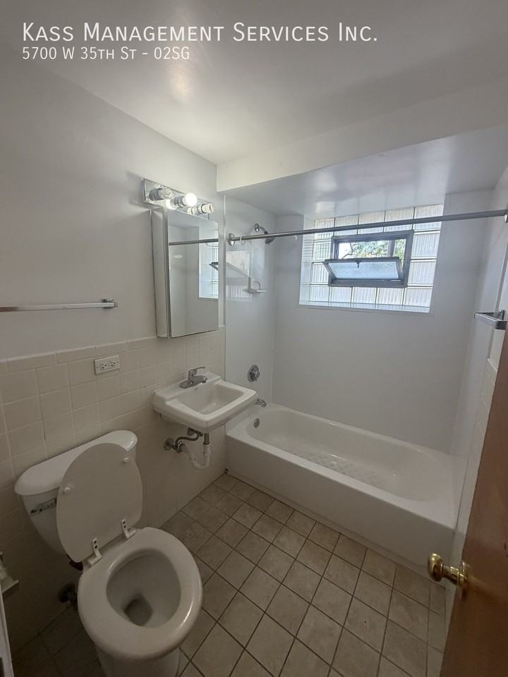 5700 W 35th St #02SG - Photo 6 of 8