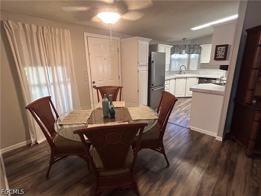 10561 Lake Loop Rd #37M - Photo 5 of 32