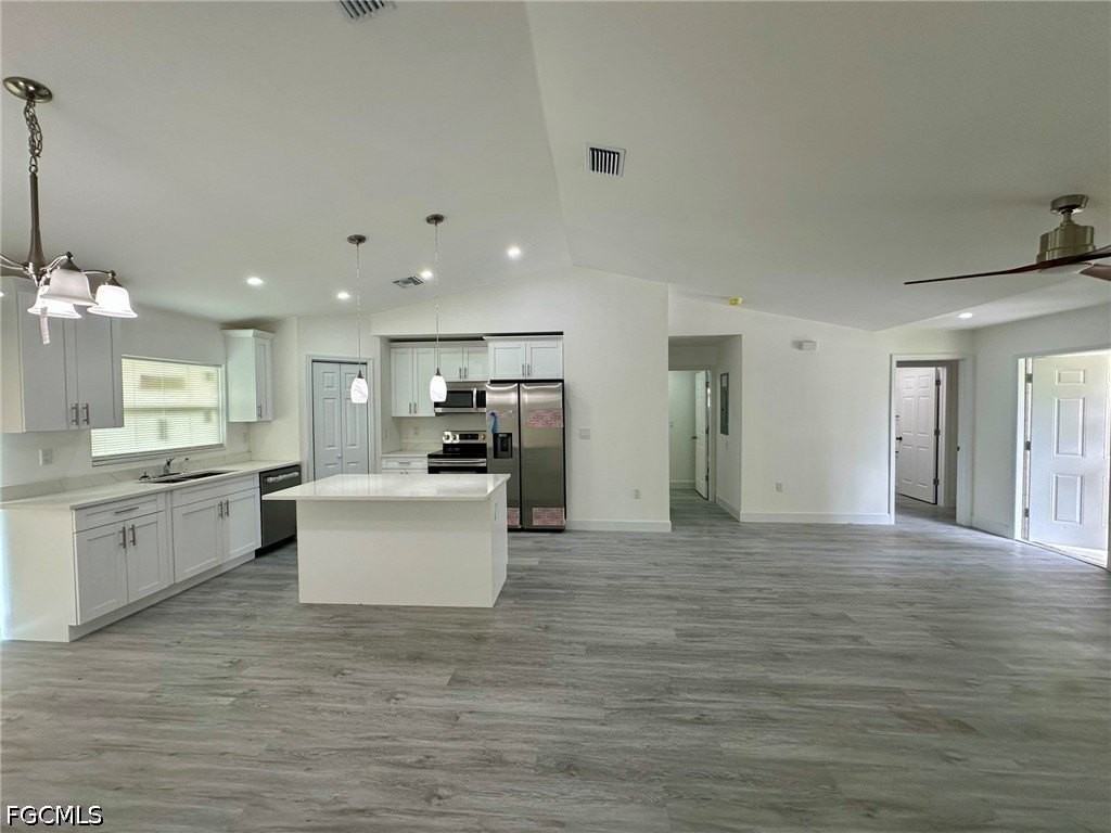 414 Miramar Rd - Photo 3 of 10