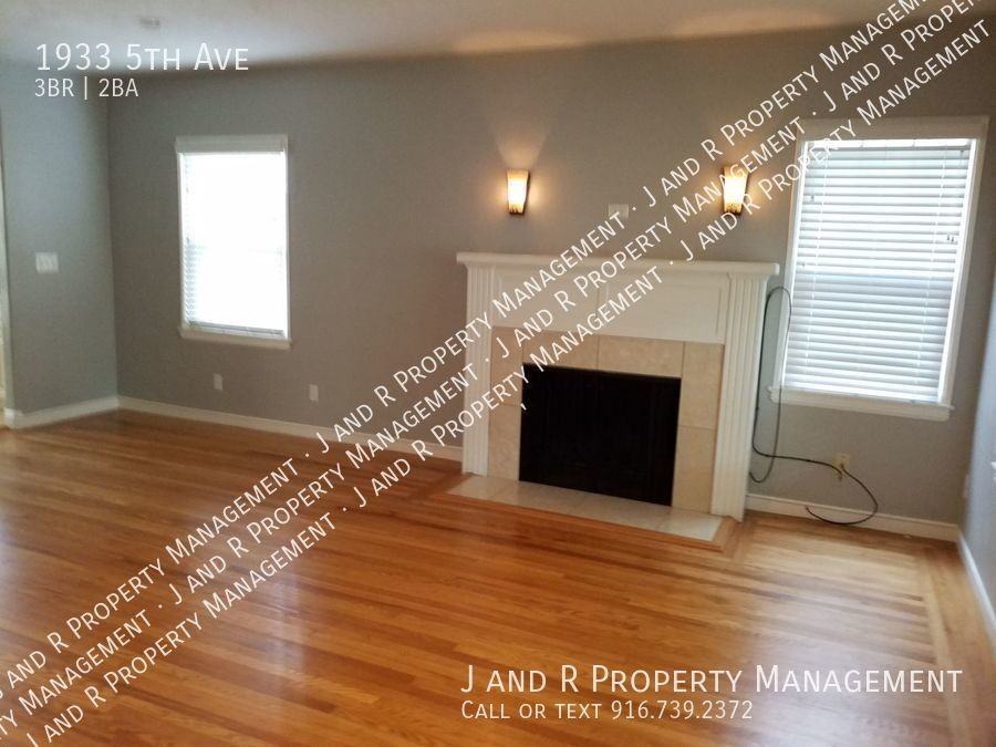 1933 5th Ave - Photo 6 of 20