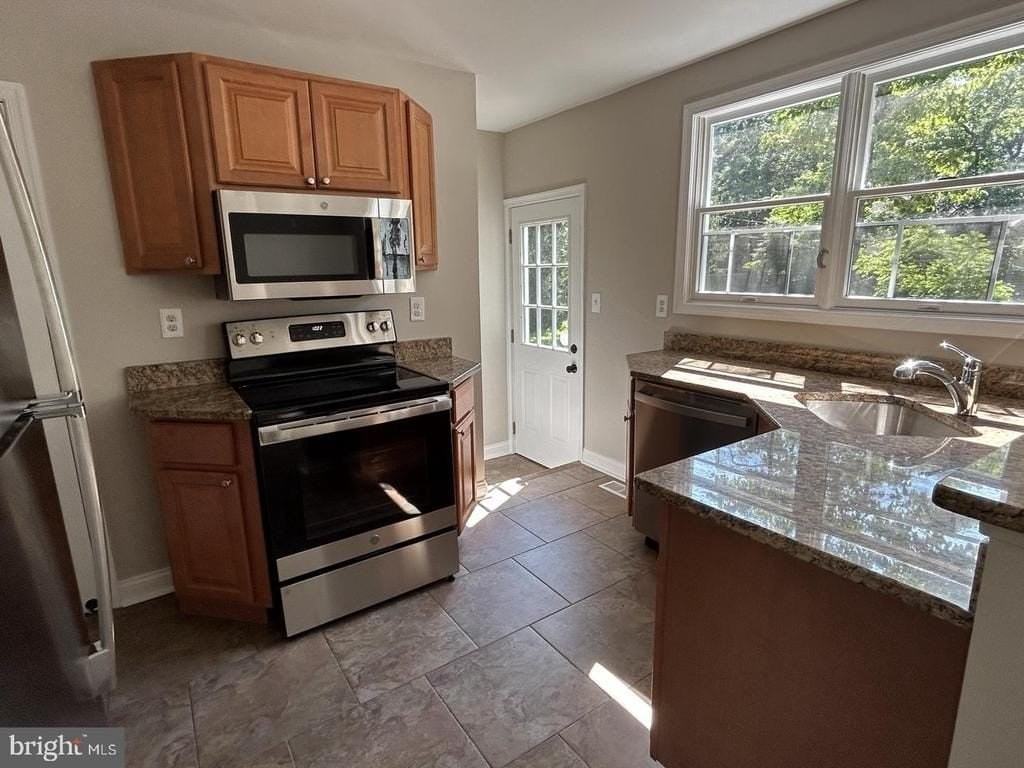 75 Taunton Rd - Photo 6 of 19