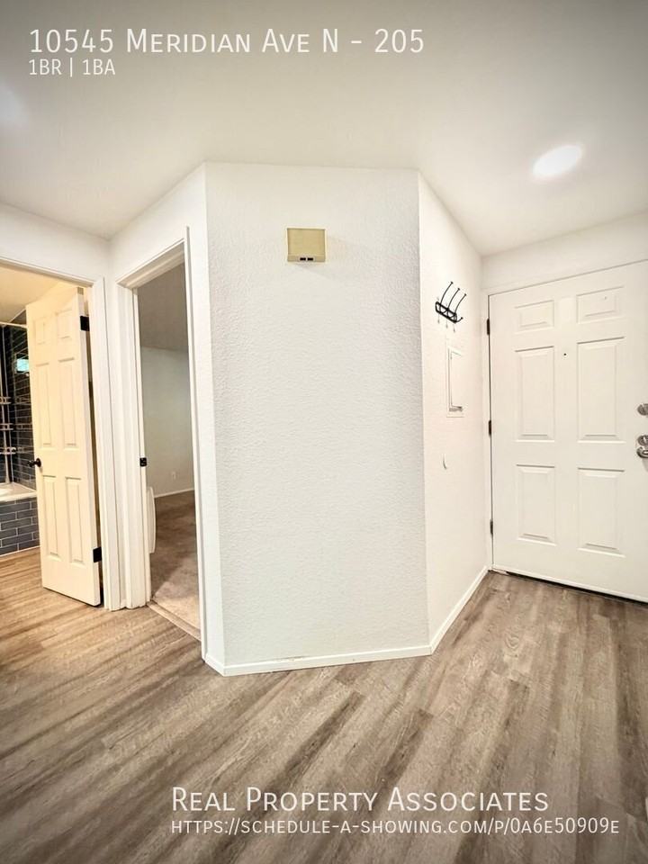10545 Meridian Ave N #205 - Photo 5 of 18