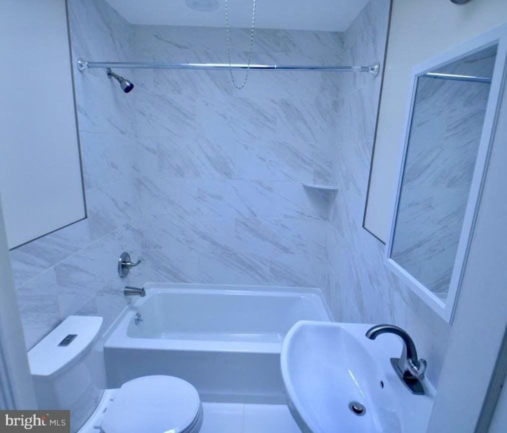 3429 Tilden St - Photo 2 of 28