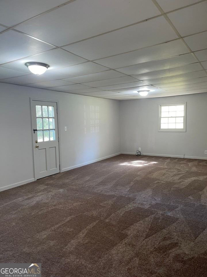 1341 Willow Dr - Photo 4 of 10