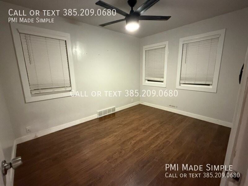 953 24th St #A - Photo 4 of 6