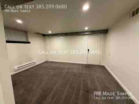 953 24th St #B - Photo 2 of 4