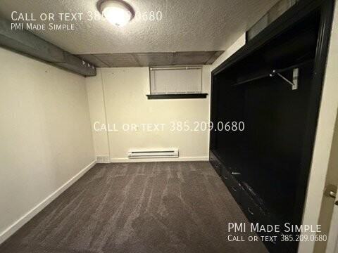 953 24th St #B - Photo 3 of 4