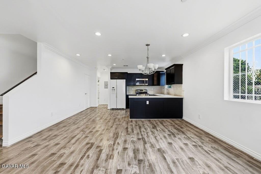 10422 S Figueroa St - Photo 5 of 28