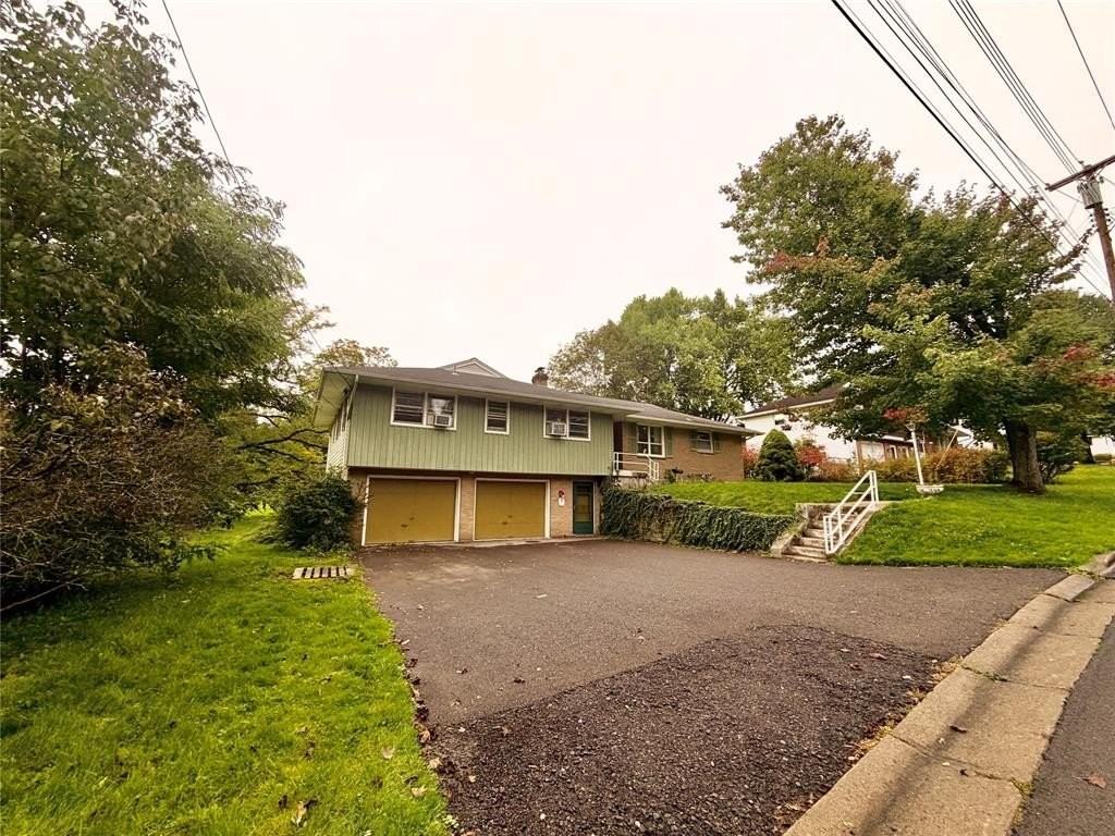405 Harvard St - Photo 3 of 27
