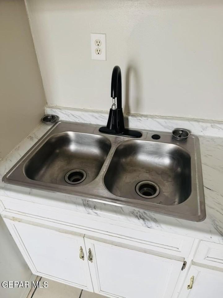 1026 Myrtle Ave #4 - Photo 5 of 8