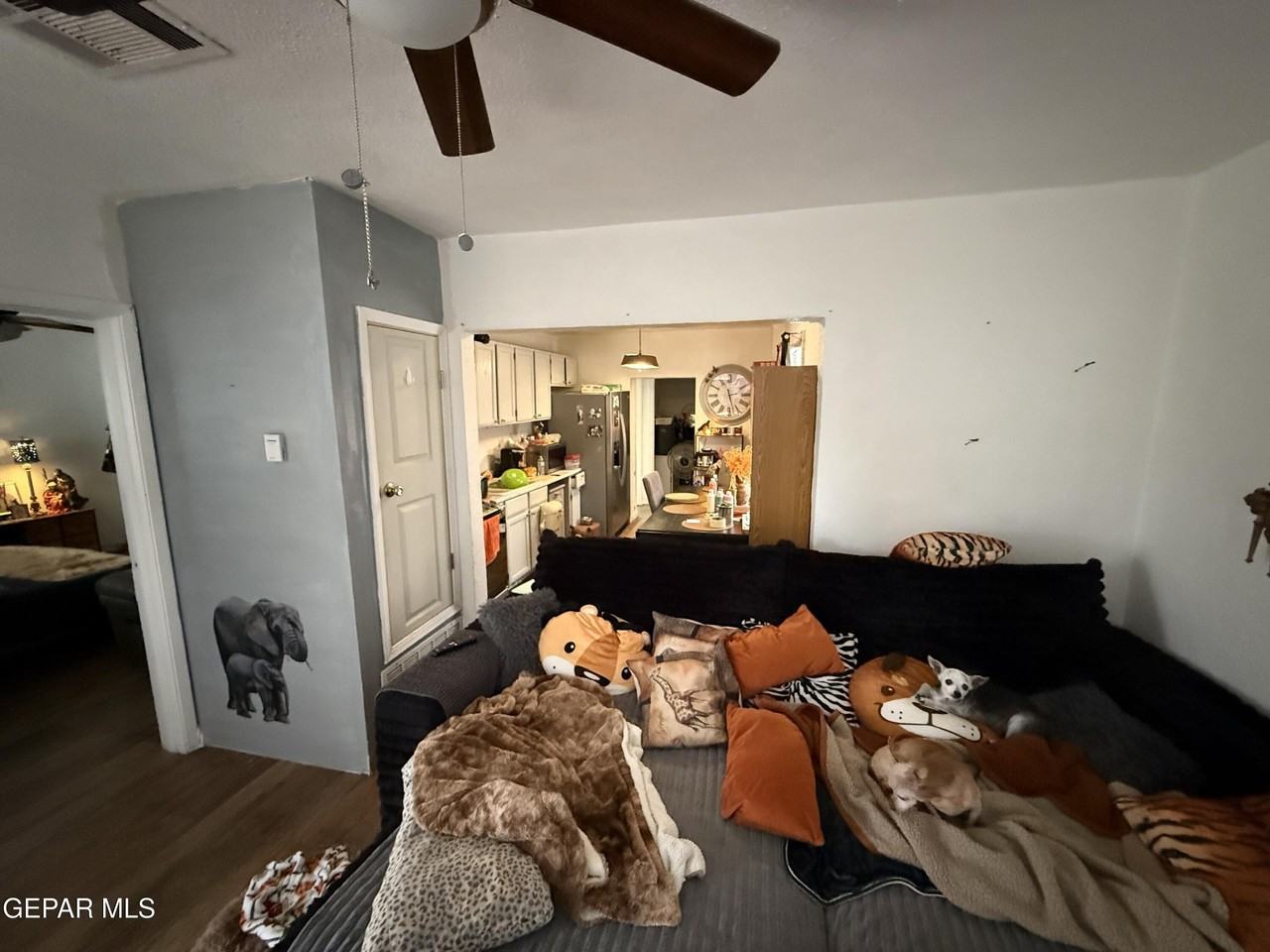 3122 Wyoming Ave - Photo 3 of 9