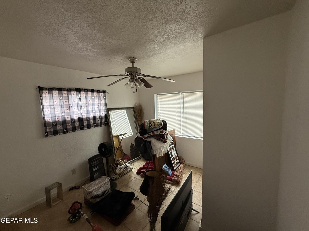 3122 Wyoming Ave - Photo 4 of 9