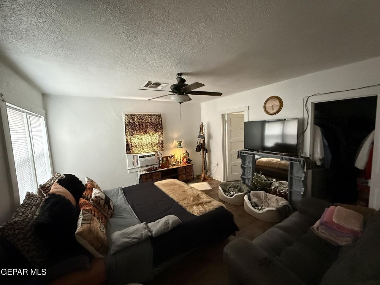 3122 Wyoming Ave - Photo 5 of 9