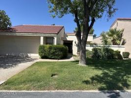 featured image of 1027 Los Jardines Cir