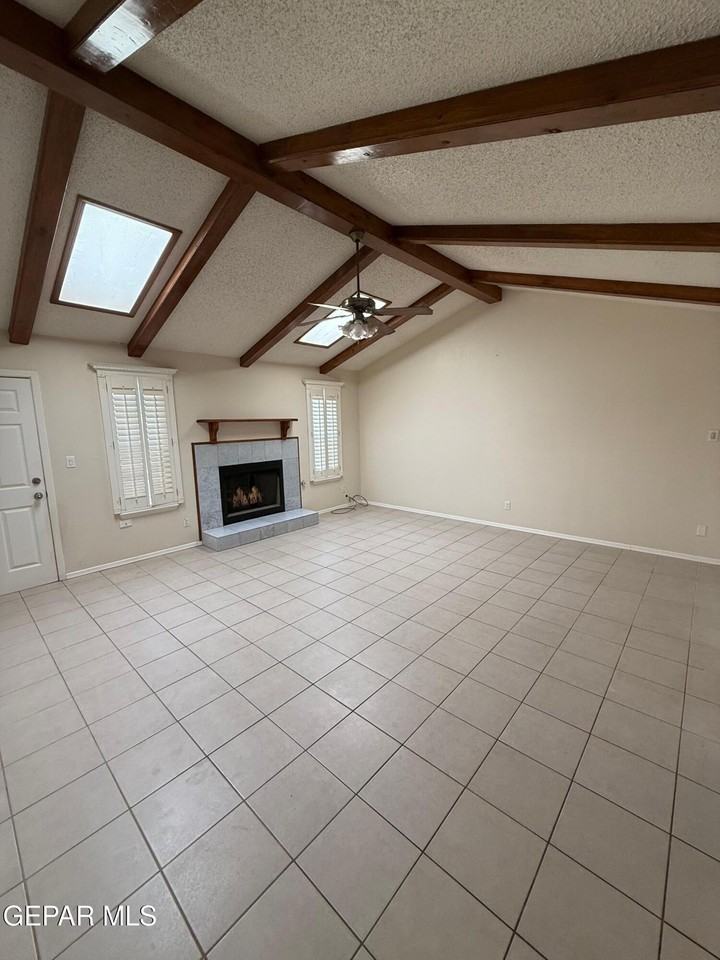 761 Martha Gale Dr - Photo 3 of 24