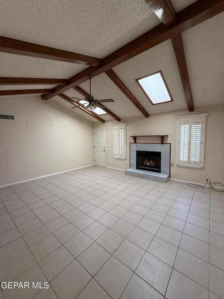 761 Martha Gale Dr - Photo 4 of 24