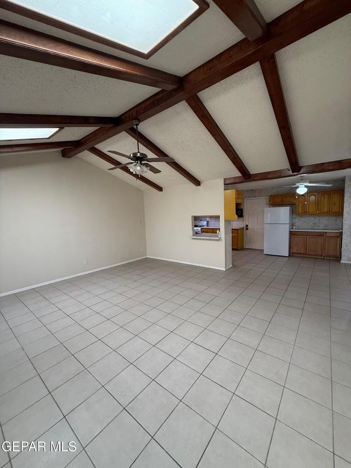 761 Martha Gale Dr - Photo 5 of 24