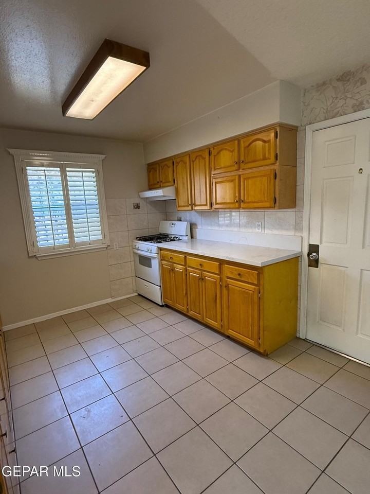 761 Martha Gale Dr - Photo 7 of 24