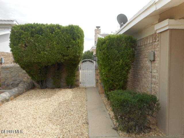 3460 Running Deer Dr - Photo 5 of 48