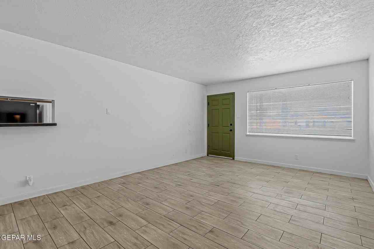 2641 Catnip St - Photo 6 of 23