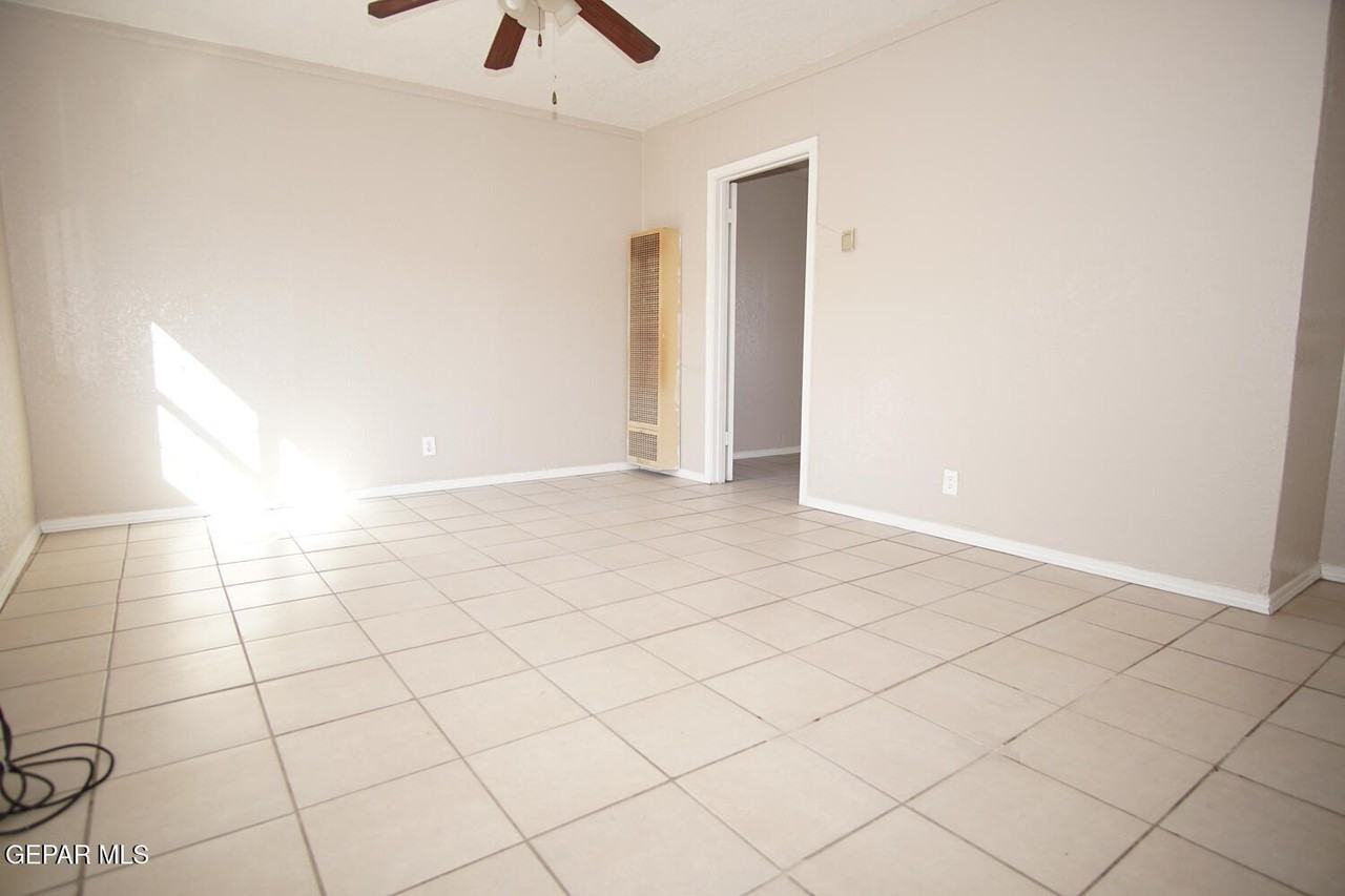 4014 Lincoln Ave #3 - Photo 2 of 8