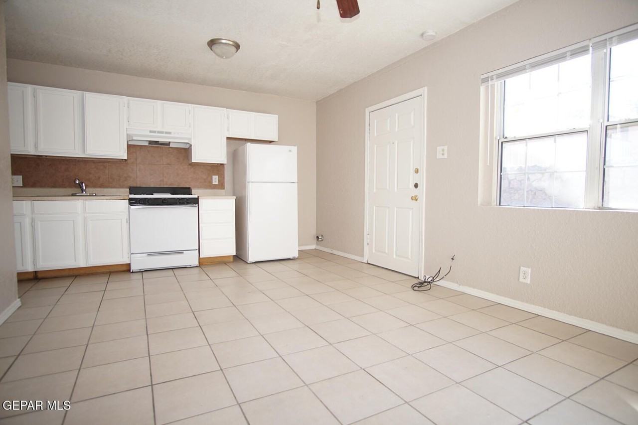 4014 Lincoln Ave #3 - Photo 3 of 8