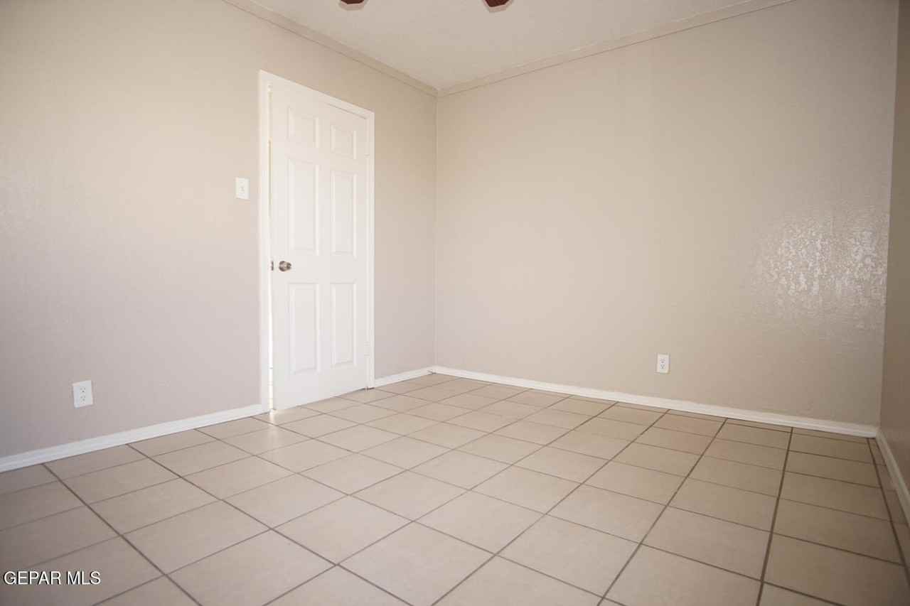 4014 Lincoln Ave #3 - Photo 6 of 8