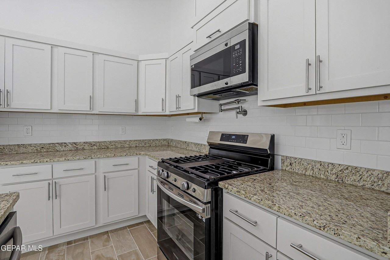 12600 Shayna Deanne Ct - Photo 4 of 33