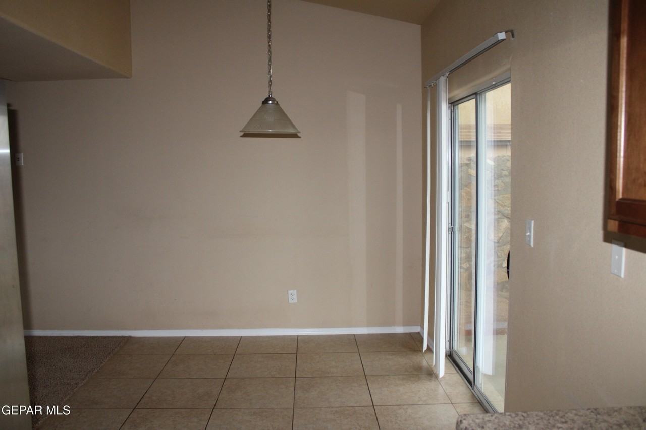 14320 Arabian Point Ave - Photo 6 of 24