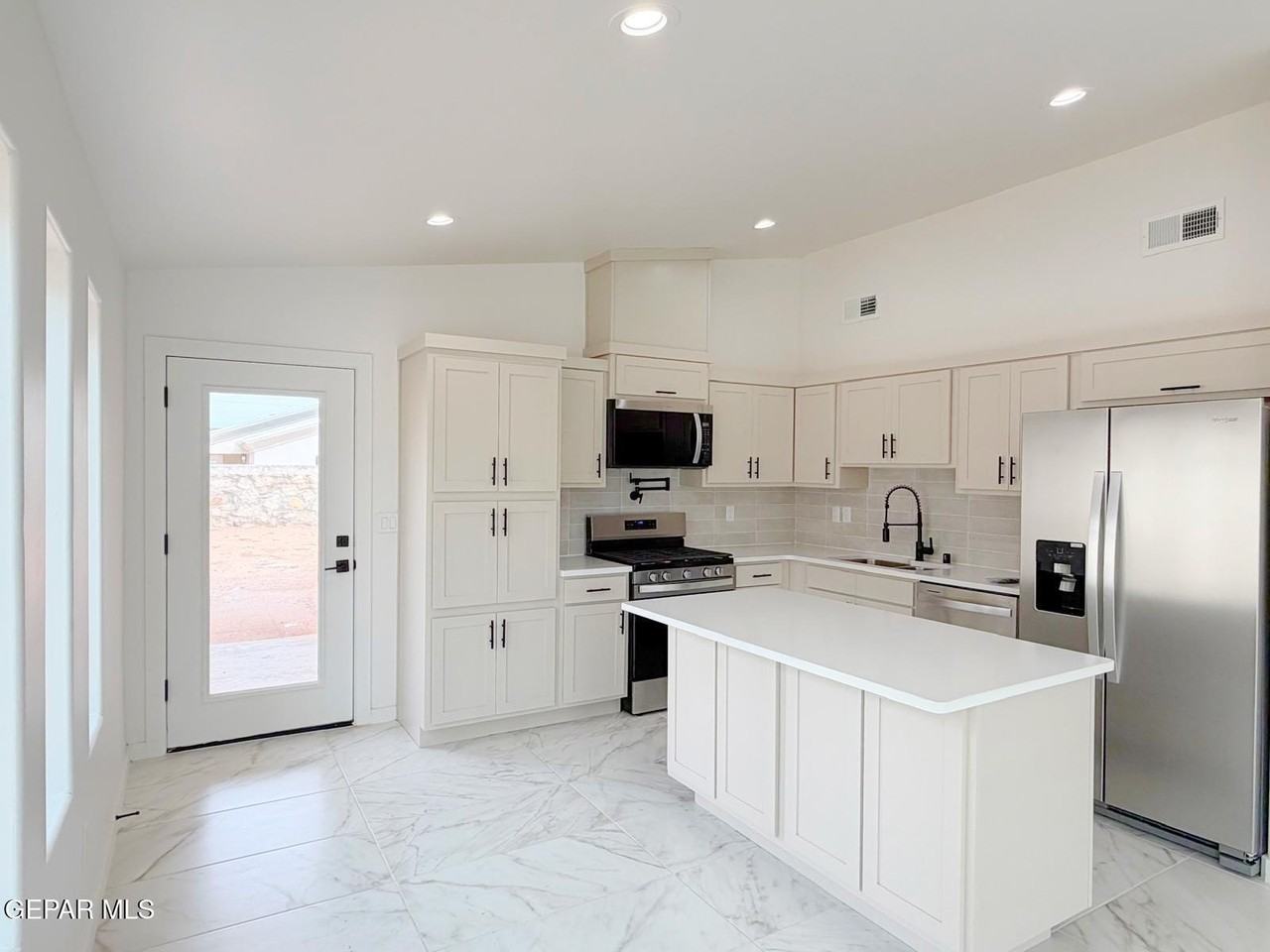 15165 Expectation Ave - Photo 3 of 16