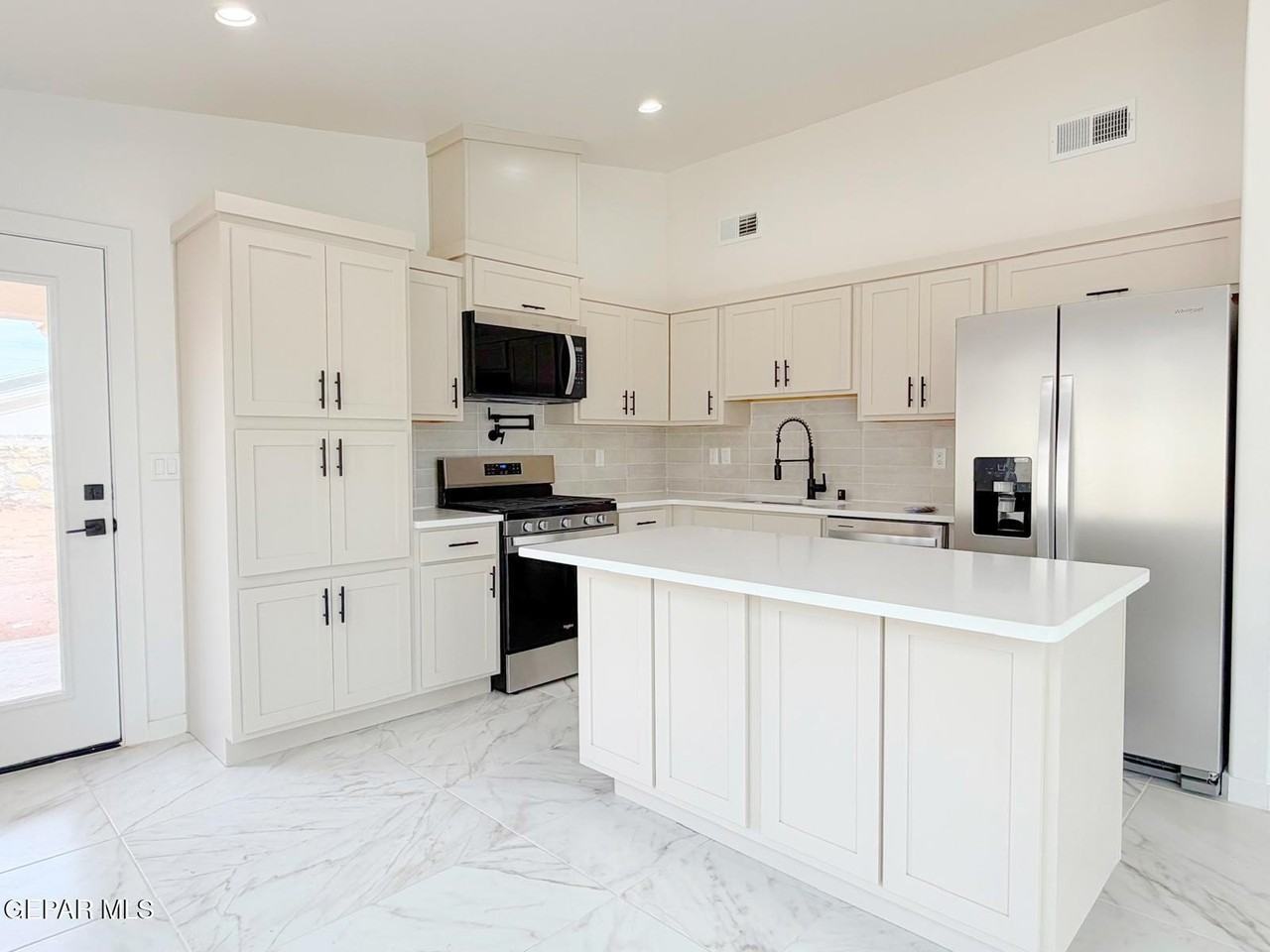 15165 Expectation Ave - Photo 4 of 16
