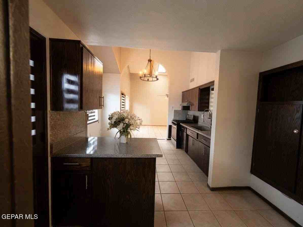 1540 Sierra De Oro Dr - Photo 7 of 15