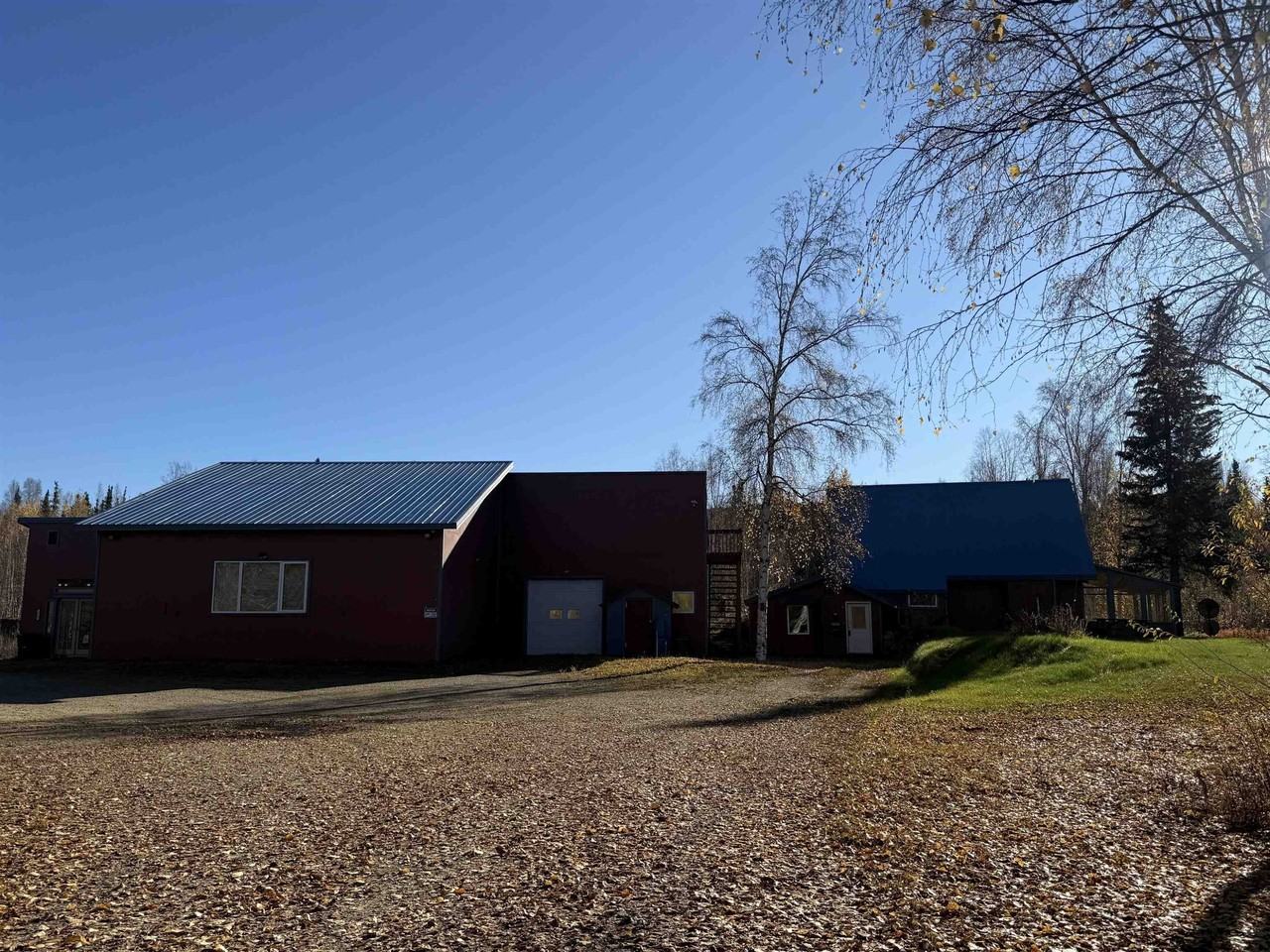 2010 Steese Hwy - Photo 2 of 21