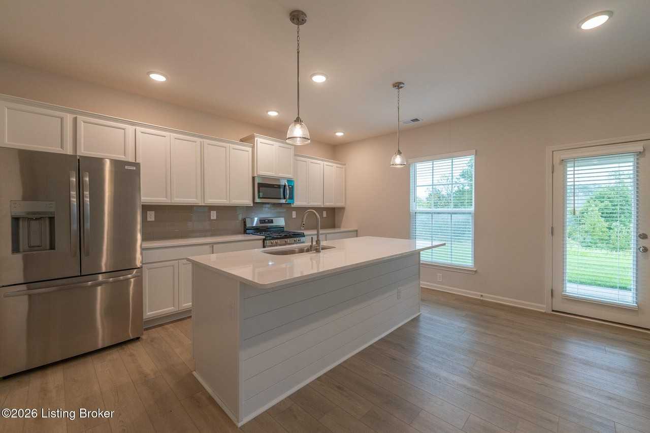 7921 Copper Drift Way - Photo 5 of 30