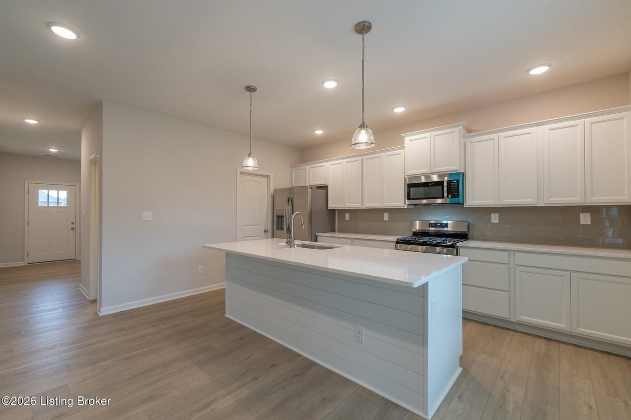 7921 Copper Drift Way - Photo 7 of 30
