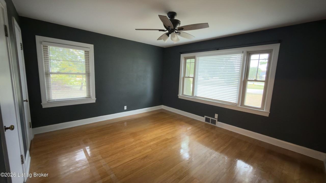 1601 Woodland Rd - Photo 7 of 17