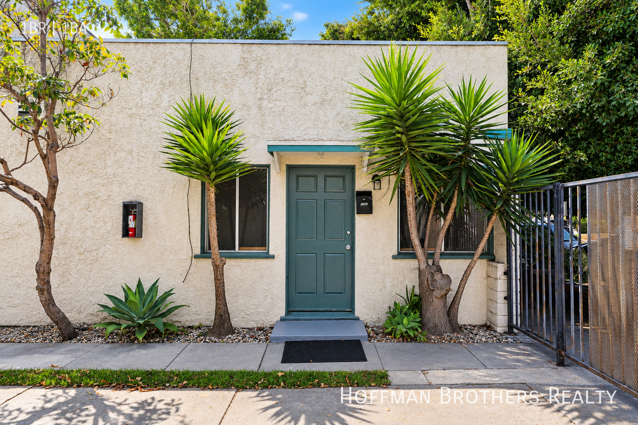 724 Machado Dr - Photo 3 of 12