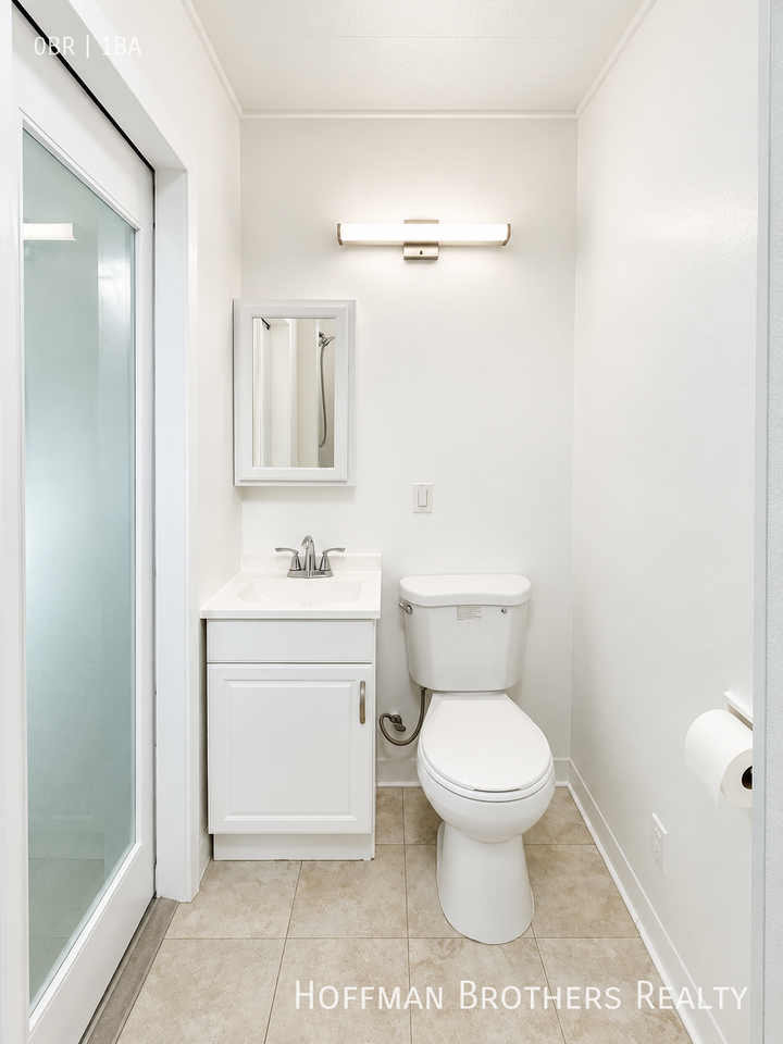 653 Flower Ave #E - Photo 7 of 8