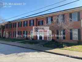 featured image of 225 Mulberry St