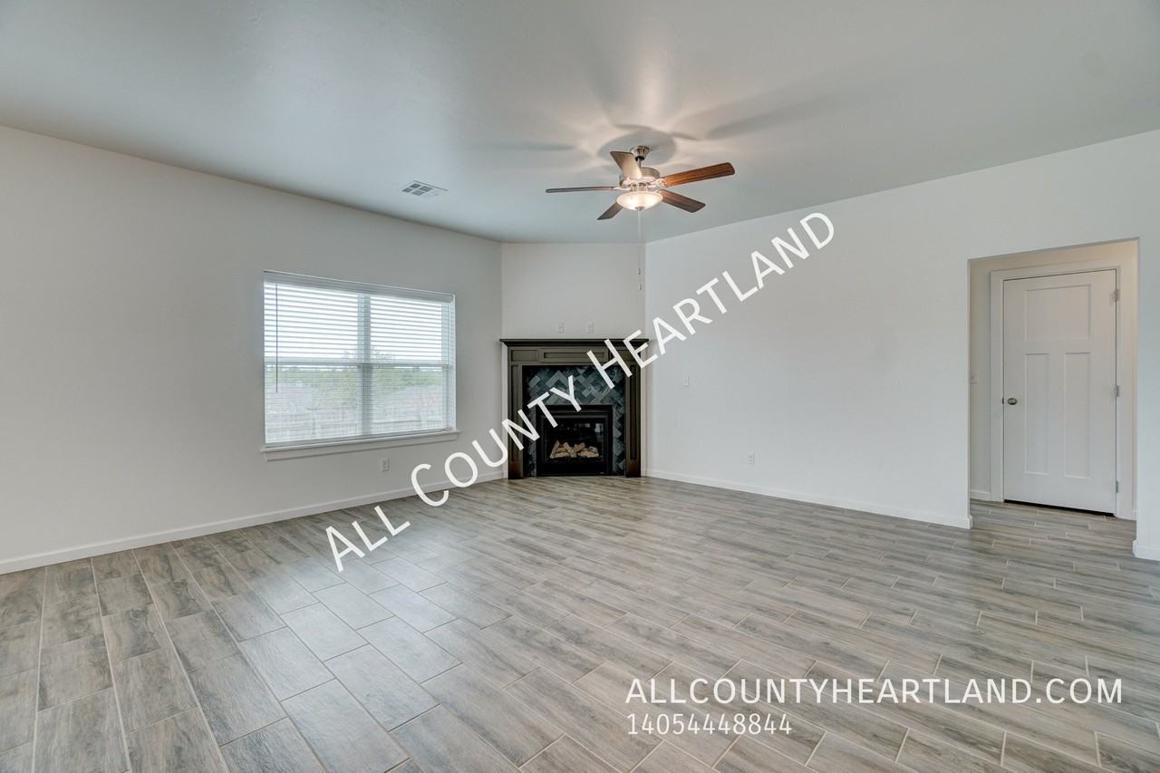 528 Nw 175th St - Photo 3 of 21