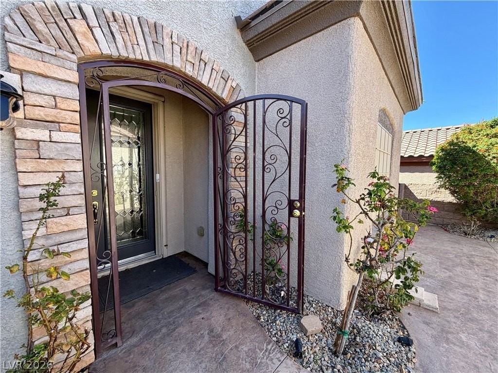 2211 Bannerwood St - Photo 3 of 50