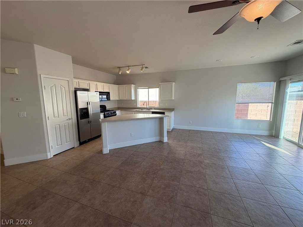1129 Oceanwood Ave - Photo 6 of 36