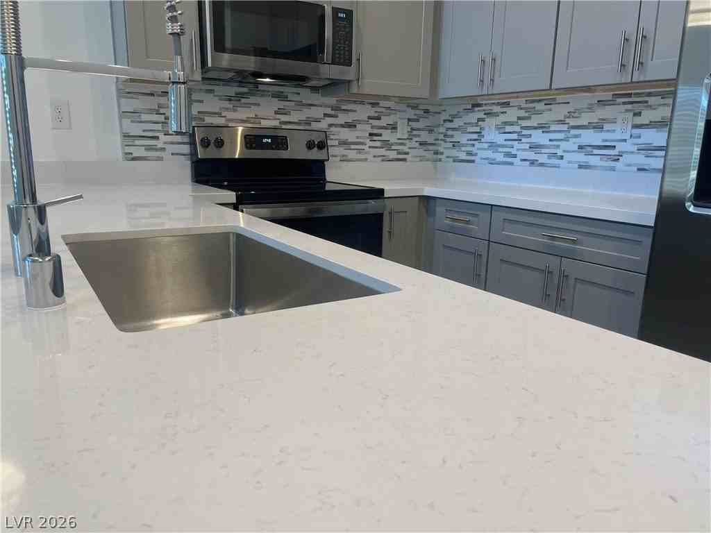 11484 Roaring Peak Dr - Photo 6 of 39