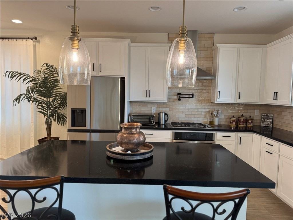 8662 Albanese Ave - Photo 4 of 29