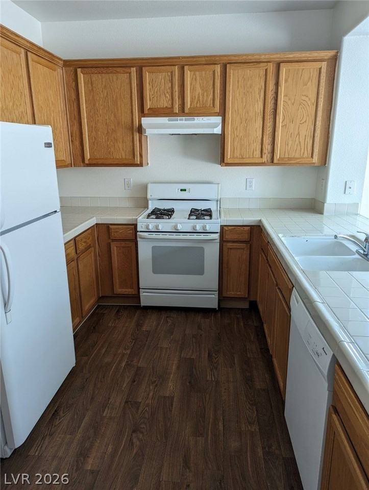 5887 Lustrous Ct - Photo 4 of 17