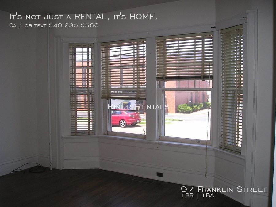 97 Franklin St - Photo 2 of 9