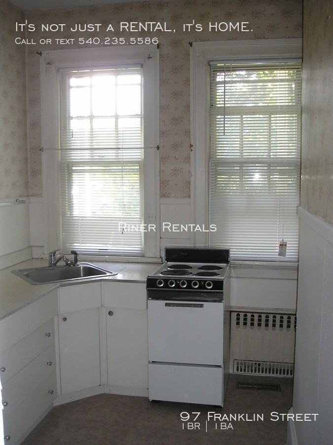 97 Franklin St - Photo 7 of 9