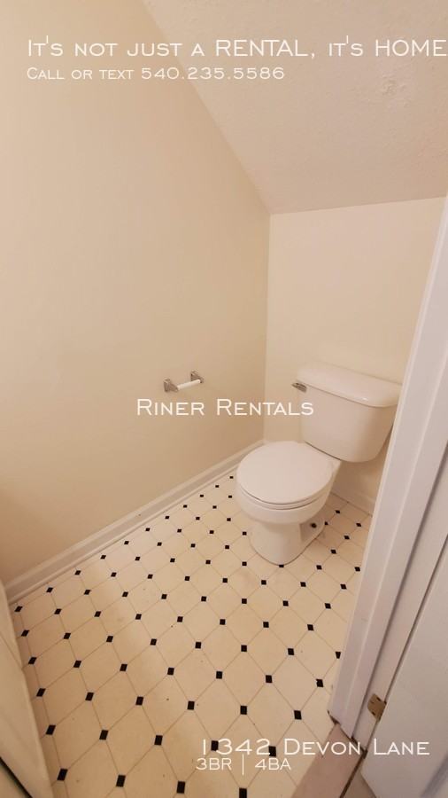 1342 Devon Ln - Photo 5 of 15
