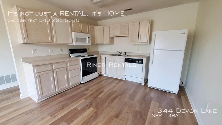 1344 Devon Ln - Photo 3 of 14